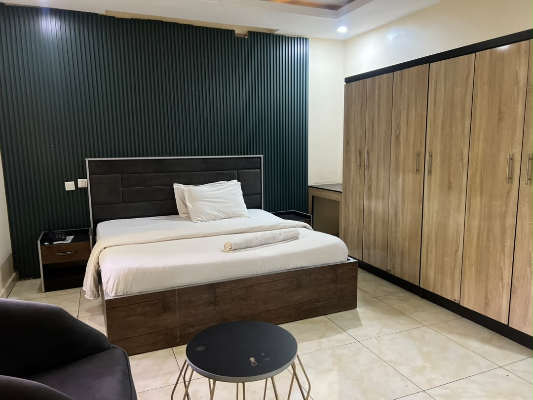 RightSide Inn Executive Room - Ultimate Luxury